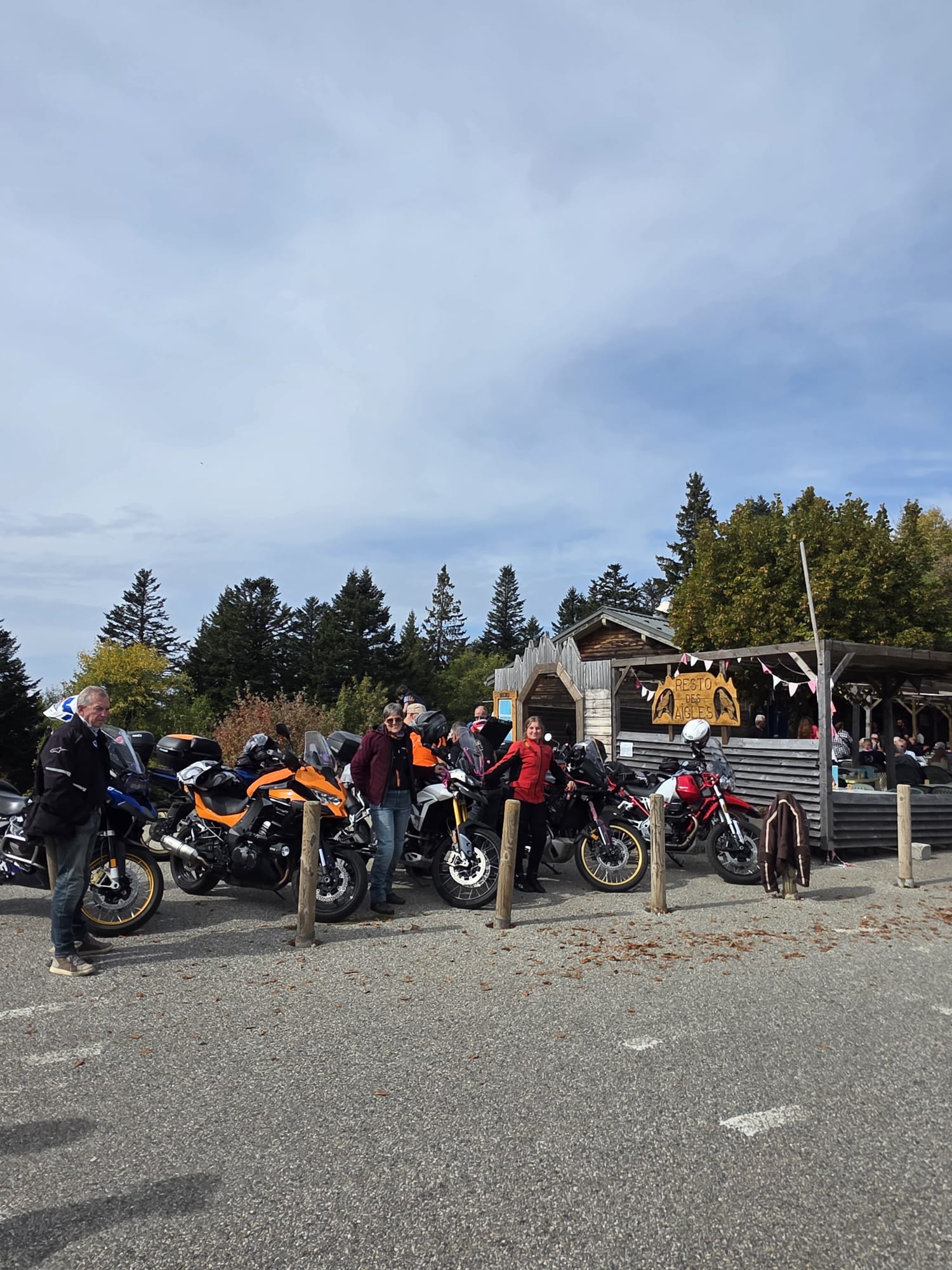 Pause déjeuner au Relais des Aigles